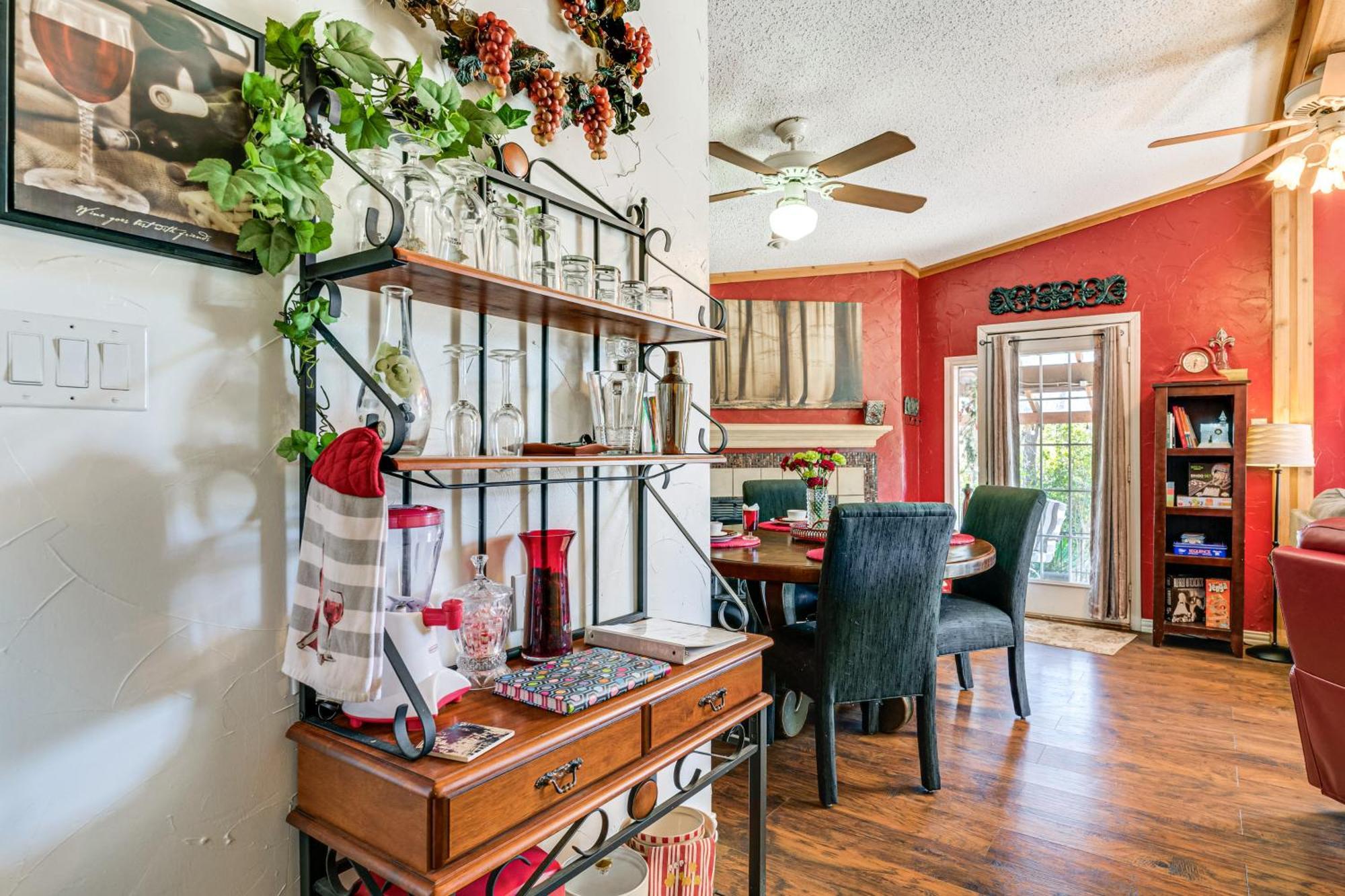 Вилла College Station Getaway With Hot Tub And Courtyard! Экстерьер фото