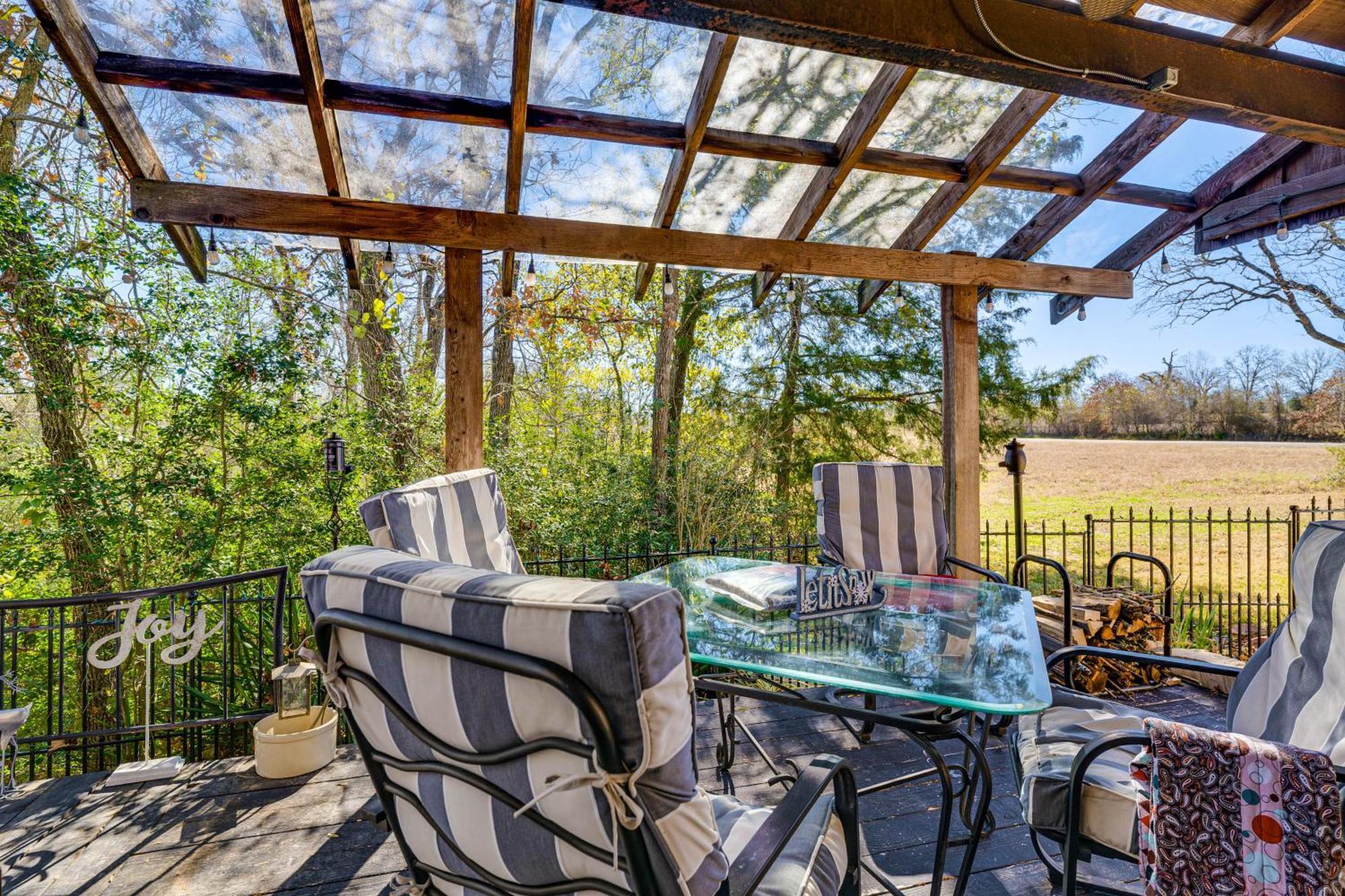 Вилла College Station Getaway With Hot Tub And Courtyard! Экстерьер фото